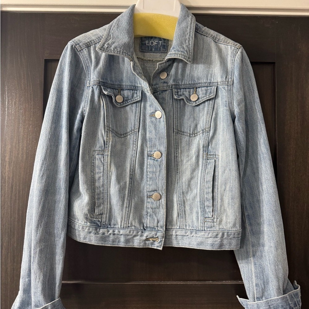 LOFT Women's Light Blue Denim Jacket